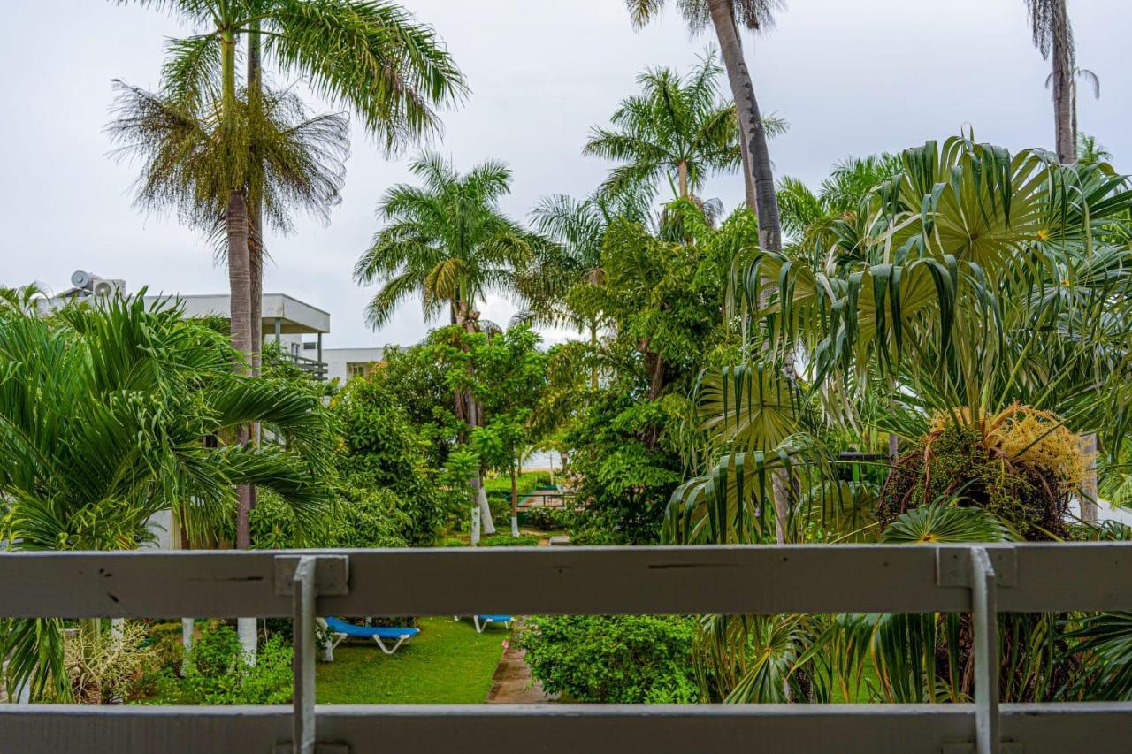 Negril Beach Club Condos Exteriör bild